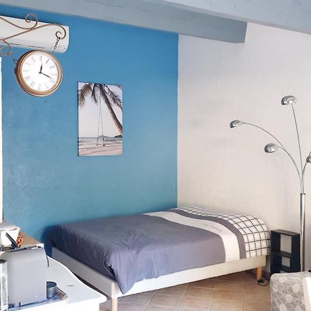 Studio 33 M2 Au Calme Proche Hyeres La Crau Exterior photo